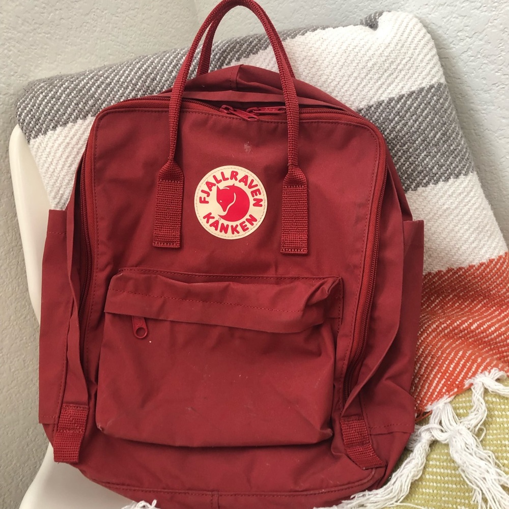 *SOLD* Fjallraven Kanken Backpack